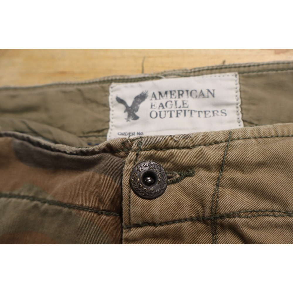 Mens American Eagle Cargo Shorts Camo Size 36 Cotton Y2K Distressed - Picture 4 of 11